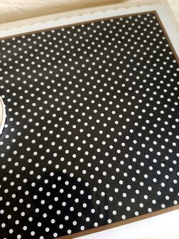 PLACEMATS PAPIER ZWART WIT STIPPEN SET 24