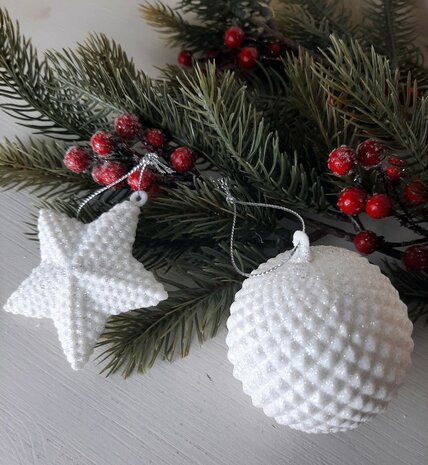 KERSTBALLEN WIT SET2 WIT KUNSTSTOF 6XH6 PINEAPPLE